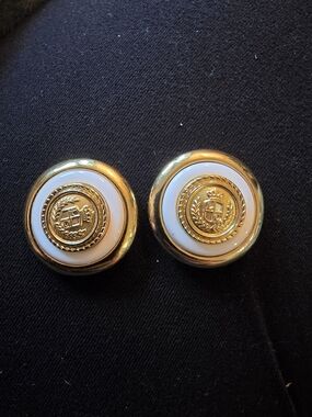 2 VTG Liz Claiborne Crest Gold & White Enamel Round Buttons